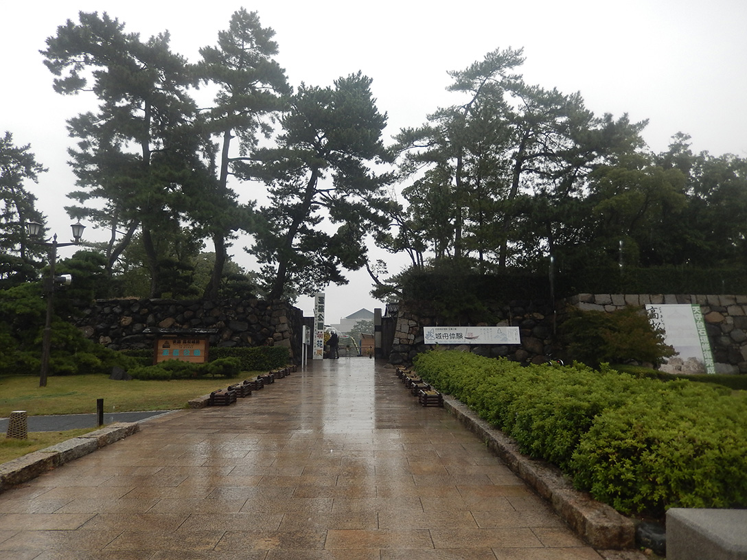 雨の讃岐高松城を訪ねて ~前編~_e0158128_19352040.jpg