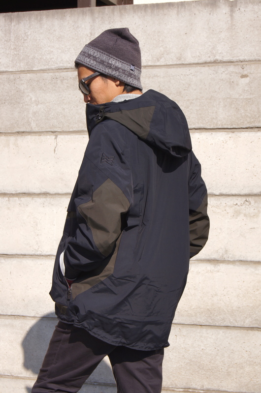 BURTON THIRTEEN - BLACK ALCES JACKET!!_f0020773_19351331.jpg