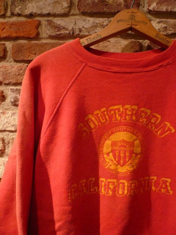 1960s \"UNKNOWN\" 100% cotton -FADE RED- vintage FLOCKY SWEAT ._d0172088_17254409.jpg