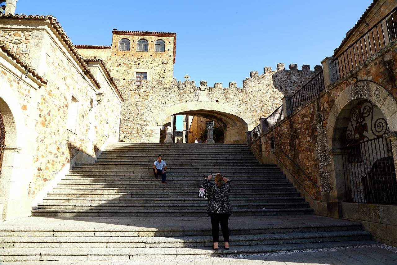 スペイン 街歩き編 世界遺産カセレス旧市街は スペインで最も中世が残る街 旅プラスの日記