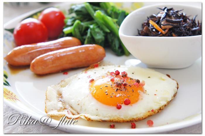 腸を整える朝ごはん(^0^)/ 納豆に胡麻&オリーブオイルお勧めです!_c0103827_11323641.jpg