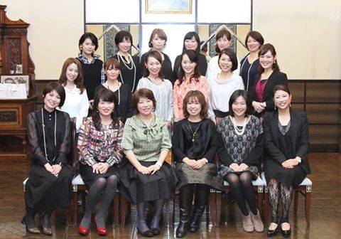忘年会第1弾は【福耳カフェ】女性経営者のための勉強会仲間_f0140145_0121141.jpg