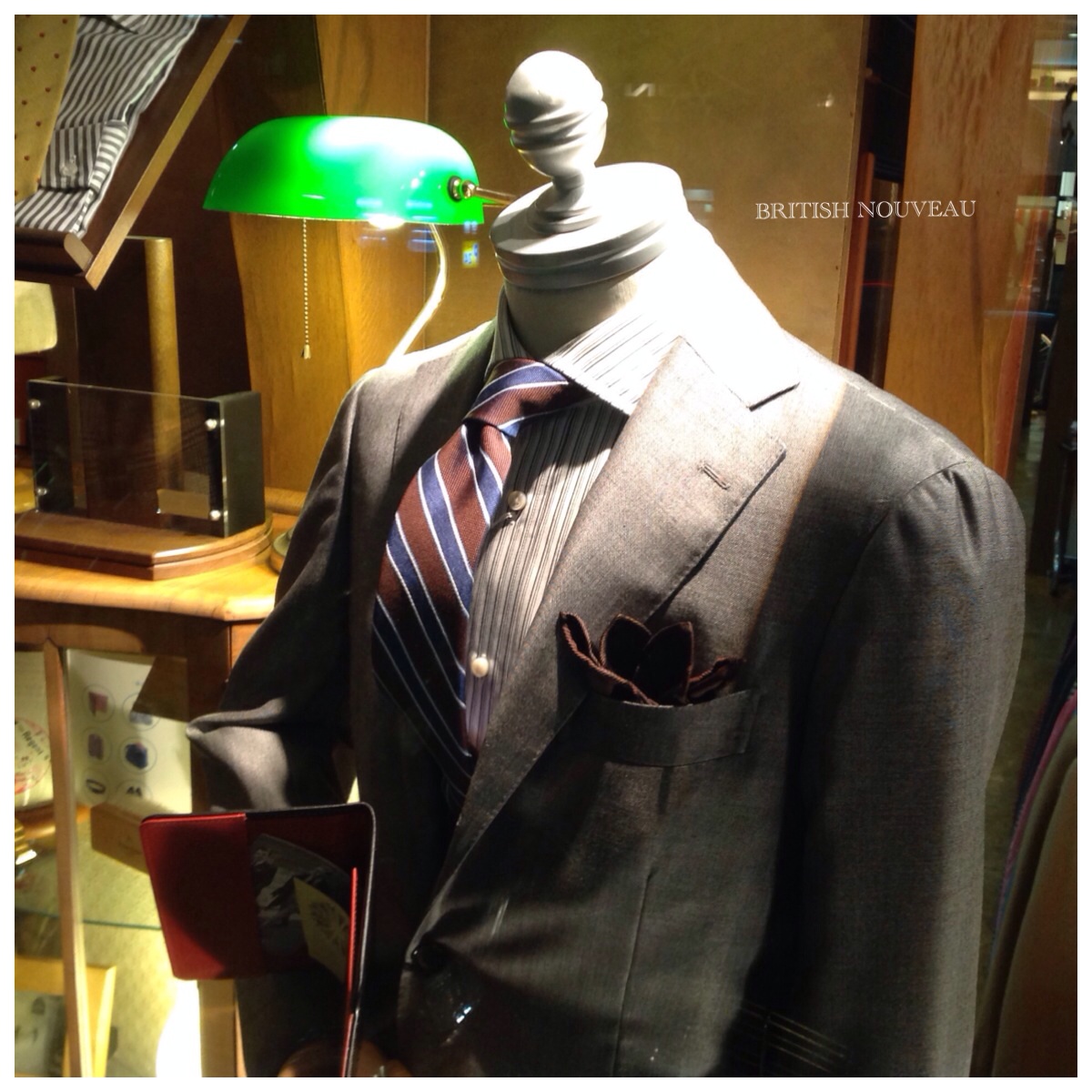 TIE @ SUIT_f0039487_1191225.jpg