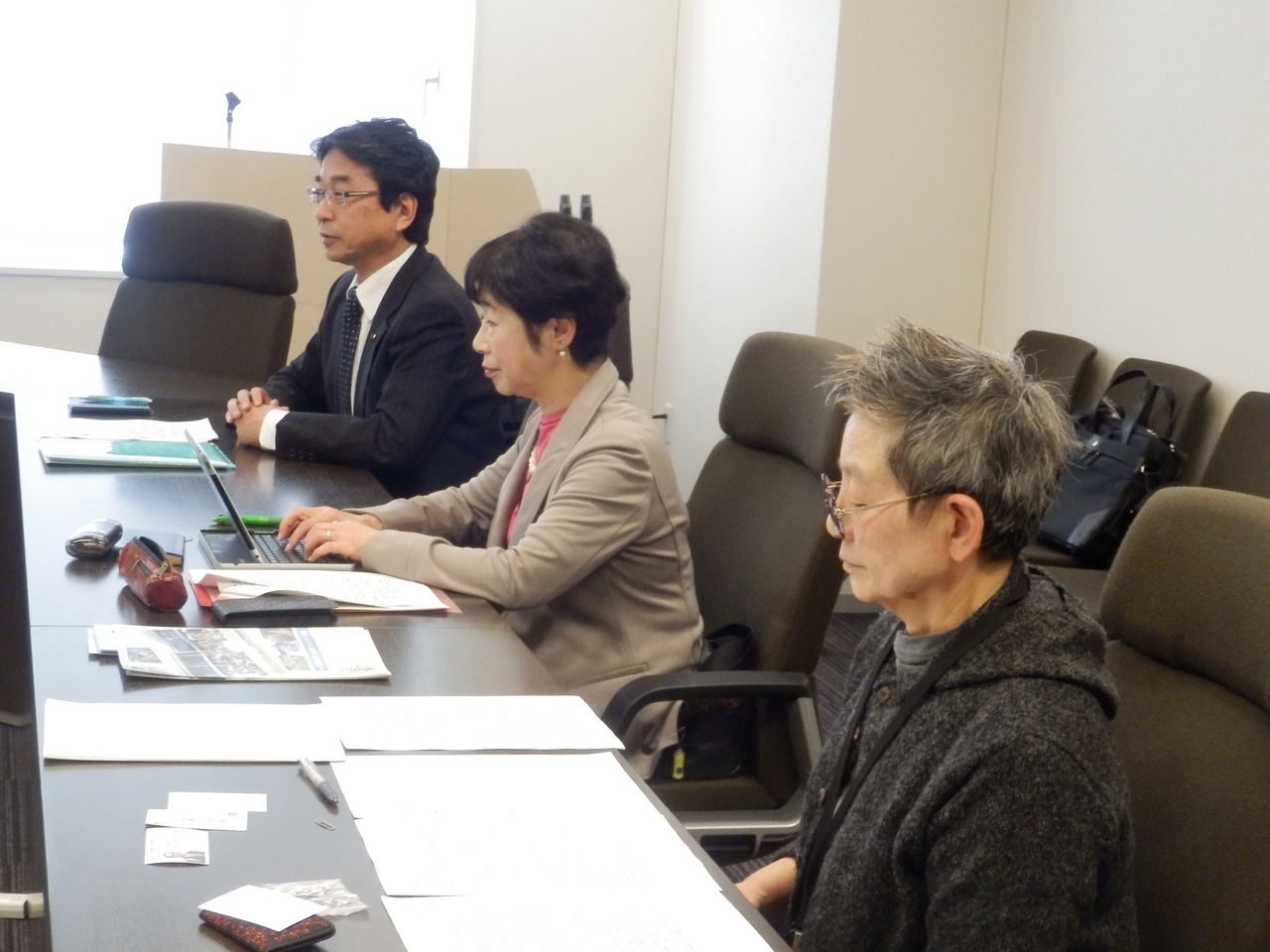 子ども・被災者支援で自治体と国会の議連が情報交換_e0068696_750987.jpg
