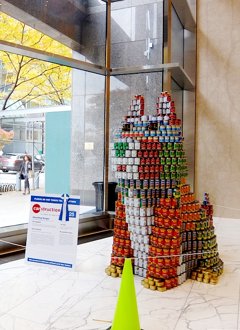 缶詰アートの展示会 22nd Annual Canstruction New York Competition_b0007805_235024100.jpg