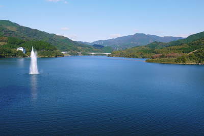 紅葉狩り 菊池市の観光スポット紹介(竜門ダム編)_a0254656_1754585.jpg