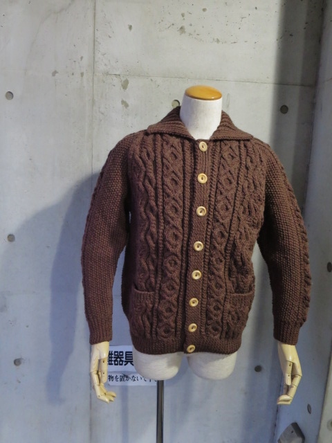 今季もようやく使える季節が来ましたョ。。。INVERALLAN 3A LUMBER CARDIGAN!★!_d0152280_14181895.jpg