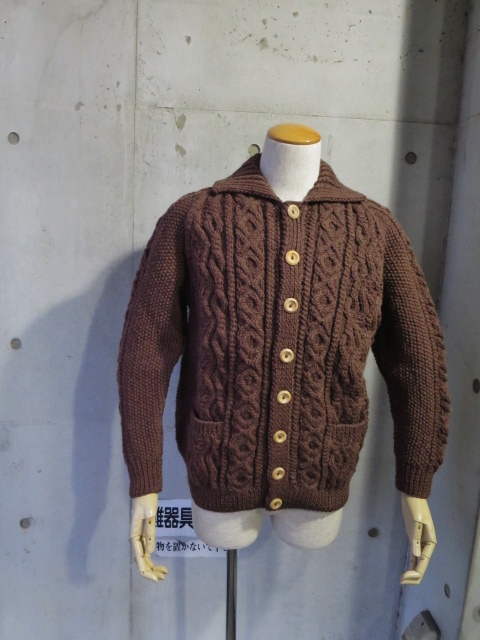 今季もようやく使える季節が来ましたョ。。。INVERALLAN　3A LUMBER CARDIGAN！★！_d0152280_14181895.jpg