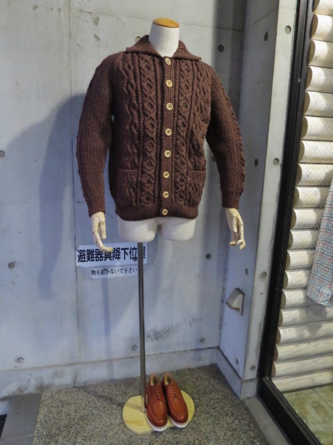 今季もようやく使える季節が来ましたョ。。。INVERALLAN 3A LUMBER CARDIGAN!★!_d0152280_1418577.jpg