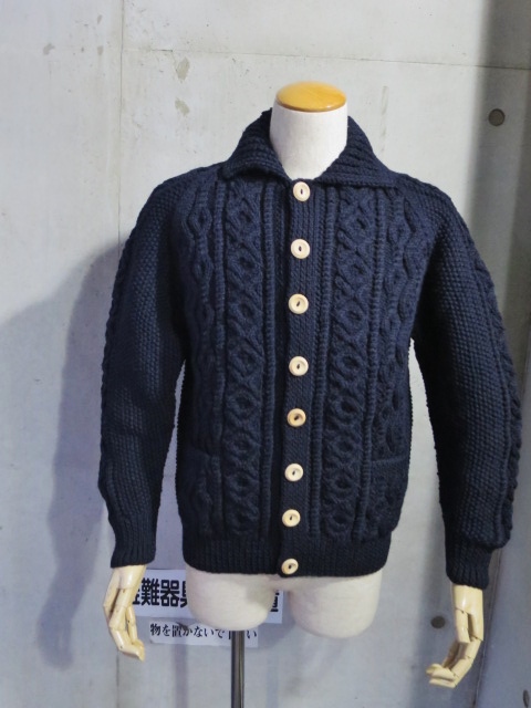 今季もようやく使える季節が来ましたョ。。。INVERALLAN 3A LUMBER CARDIGAN!★!_d0152280_1422591.jpg