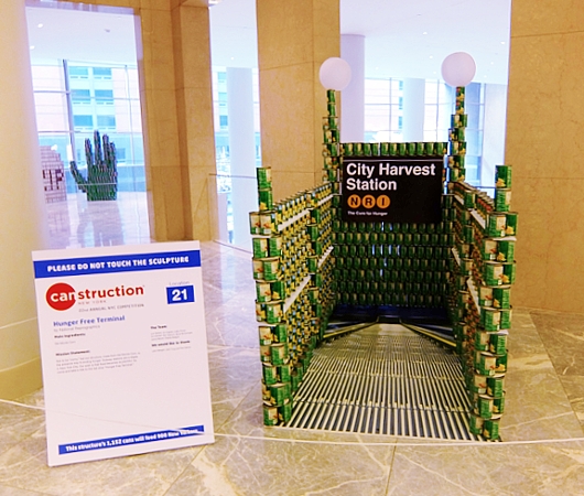 缶詰アートの展示会 22nd Annual Canstruction New York Competition_b0007805_017100.jpg