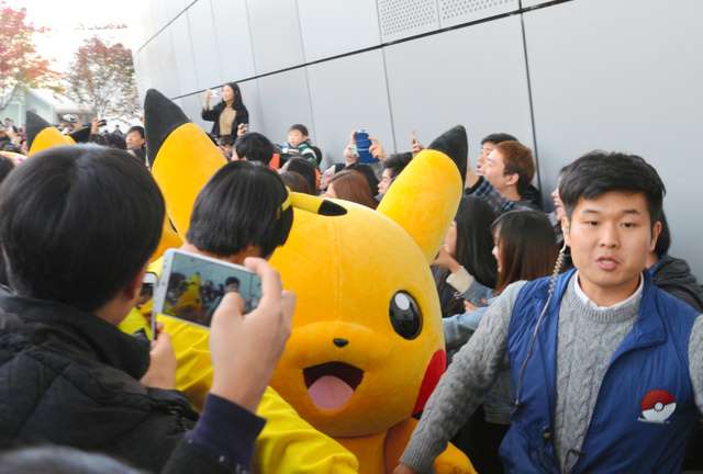 韓国でピカチュウに数千人殺到 １回で公演中止 風に聞け