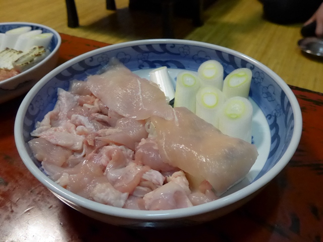神田「鳥すきやき ぼたん」へ行く。_f0232060_225664.jpg