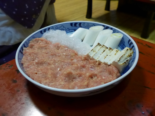 神田「鳥すきやき ぼたん」へ行く。_f0232060_22575035.jpg
