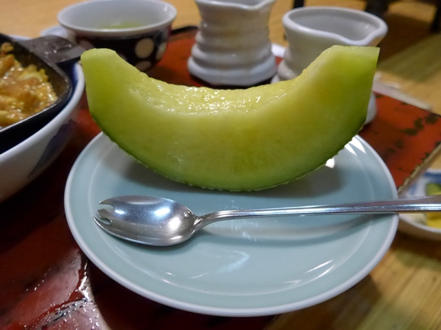 神田「鳥すきやき ぼたん」へ行く。_f0232060_23102039.jpg