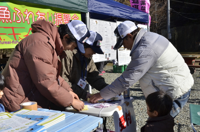 ヤマメ放流会&学習交流会_c0095801_9452586.jpg