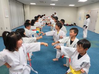 星置教室 元気に整列!_c0118332_2332111.jpg