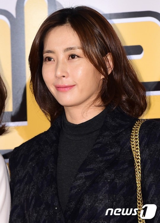 チョン スギョン ソン ユナ チョン スヨン ムン ジョンヒの応援に来た ママ 友達 Yoona S News