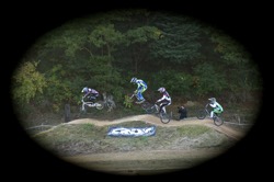 2014伊豆BMX国際／JBMXFシリーズ最終戦VOL2：マスターズ、30オーバー決勝　動画あり_b0065730_22403510.jpg