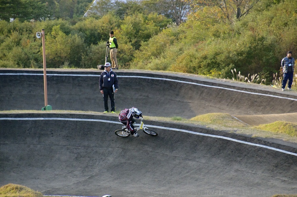 2014伊豆BMX国際／JBMXFシリーズ最終戦VOL2：マスターズ、30オーバー決勝　動画あり_b0065730_230384.jpg
