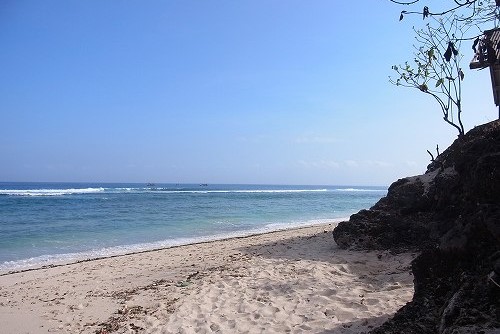 芋の子を洗ってない方のPadang Padang Beach (Thomas Beach)に行く。(\'14年10月)_f0319208_1849636.jpg