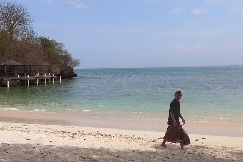 いざ　シークレットビーチへ！Batu Meguwung Beach @ Jimbaran (’14年10月)_f0319208_19561031.jpg