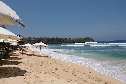 10ウン年ぶりに Balangan Beachの波打ち際で大騒ぎ (’14年10月)_f0319208_20225581.jpg