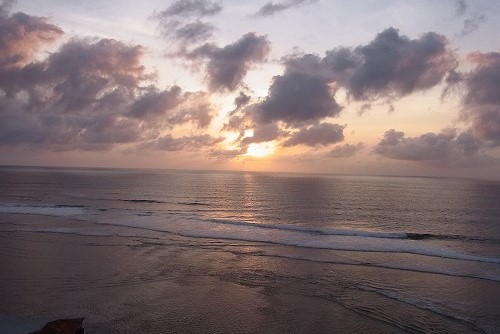 Single Fin で夕陽鑑賞 @ Suluban Beach, Uluwatu (\'14年10月)_f0319208_20521375.jpg