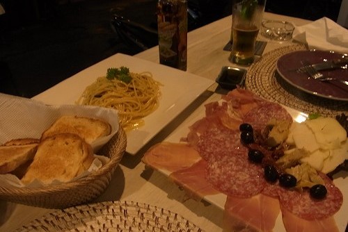 BUONASERA Restaurant & Pizzeria (\'14年9月＆10月)_f0319208_275094.jpg