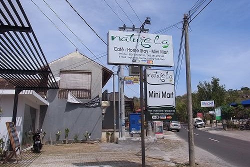 Naturela Cafe, Homestey に泊まる @ Jl.Labuan Sait, (\'14年10月)_f0319208_5204188.jpg