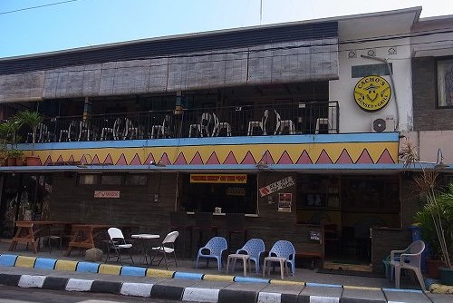CACHO\'S Sunset Grill @ Jl.Labuan Sait, Padang Padang (\'14年10月)【後日移転?】_f0319208_6365660.jpg