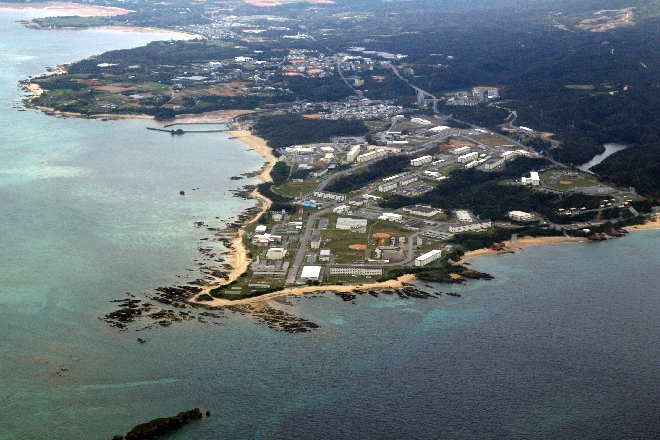 『日本はなぜ「基地」と「原発」を止められないのか』を読んで考えた_d0174710_1112623.jpg