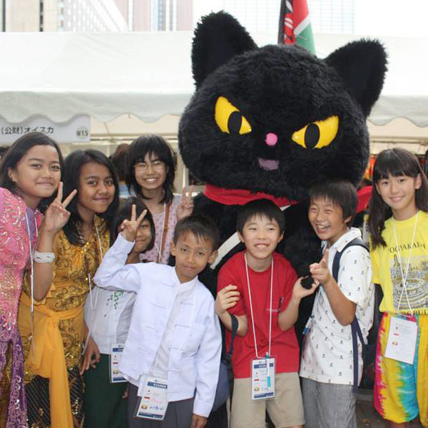 毎日小学生新聞(11/6号)に着ぐるみクロッチが!_f0193056_17514763.jpg