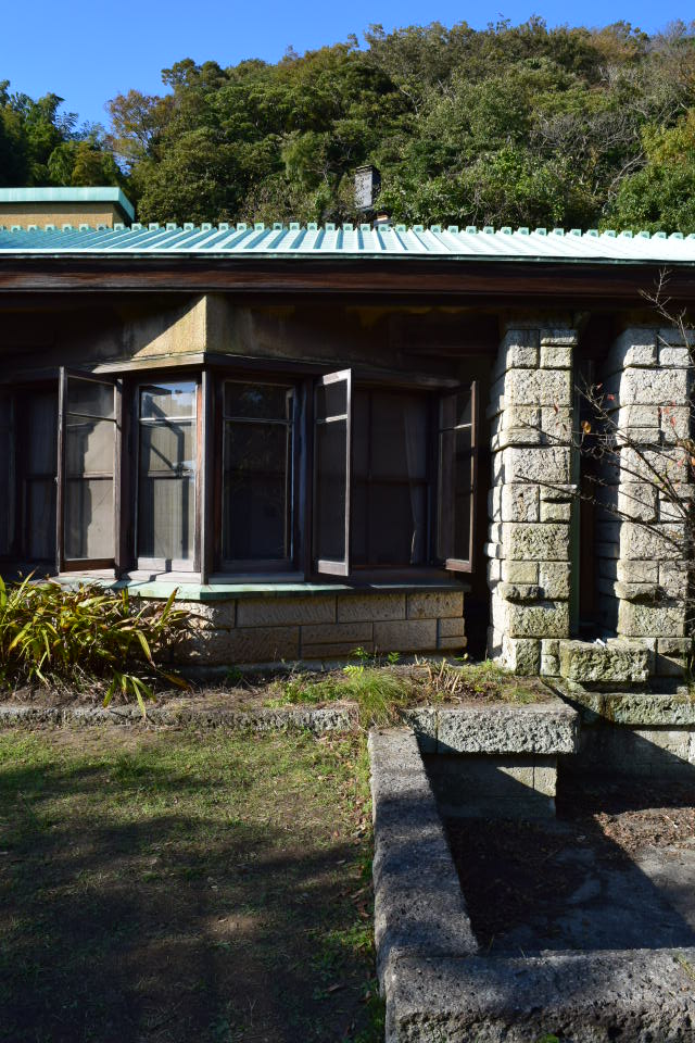 神奈川県葉山町の旧加地利夫別邸(昭和モダン邸宅探訪)_f0142606_627412.jpg