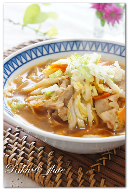 ピリ辛!白菜炒めのせラーメン_c0103827_15132538.jpg