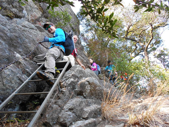 青螺山～黒髪山～後黒髪縦走　シーズン最後の紅葉を楽しむ_a0206345_22294140.jpg