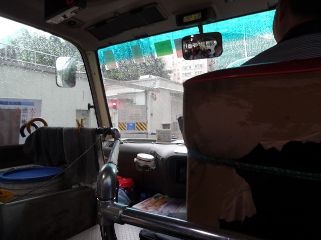 小巴_b0248150_19144738.jpg