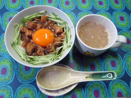 ５分もあればできる！本格アジアン缶deマーボー丼＆おまけのスープ_d0122397_15213873.jpg