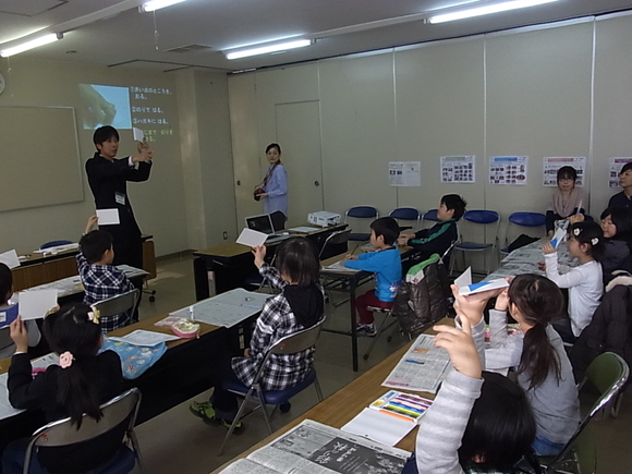 【活動報告】先生による休日教室~年賀状、宛名書き方、郵便局バックヤード見学_e0252129_12445526.jpg