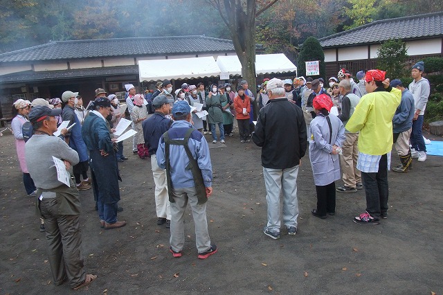 ■　賑わう収穫祭　　　14.11.23_e0070891_21182892.jpg