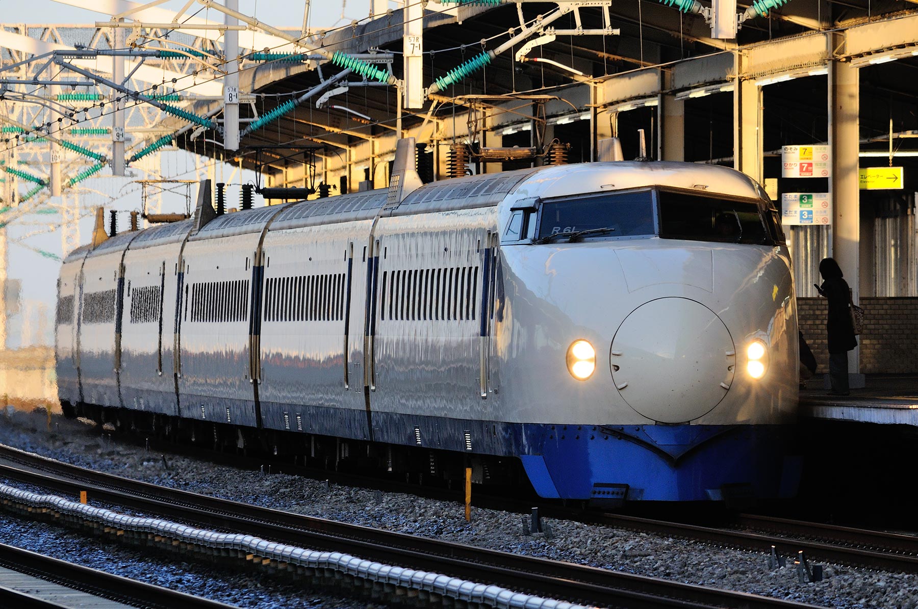 JR西日本 0系7000番台 / R61 : SKY LOUNGE GARDEN -transporter JR西日本 0系7000番台 / R61 : SKY LOUNGE GARDEN -transporter