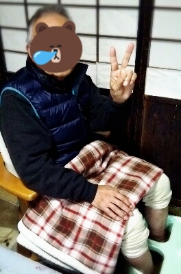 足湯～(*´-`)_a0272042_2238047.jpg