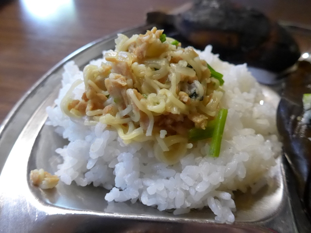 青梅「カフェ ニューギニ」へ行く。_f0232060_1234184.jpg