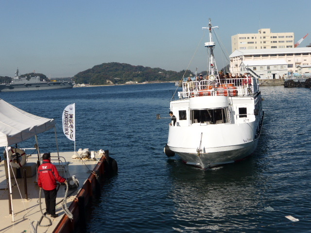 横須賀軍港めぐり_c0100865_06593845.jpg