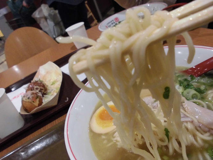 京都熟成細麺 らぁ~めん京(みやこ) イオン猪名川店_c0118393_11511559.jpg