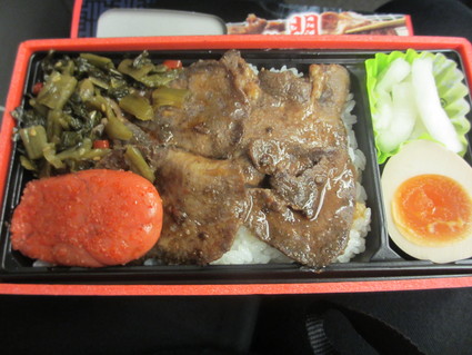 「明太牛たん丼」弁当@博多駅_c0212604_17431362.jpg