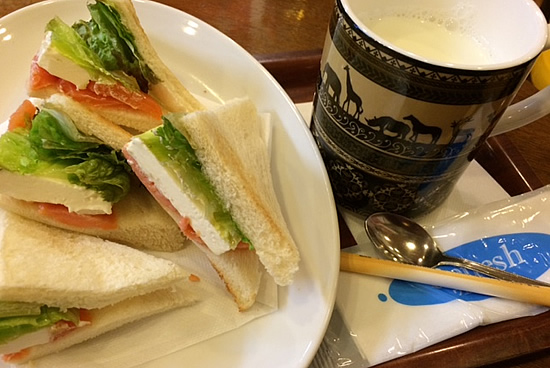 昼食_d0248537_13171552.jpg