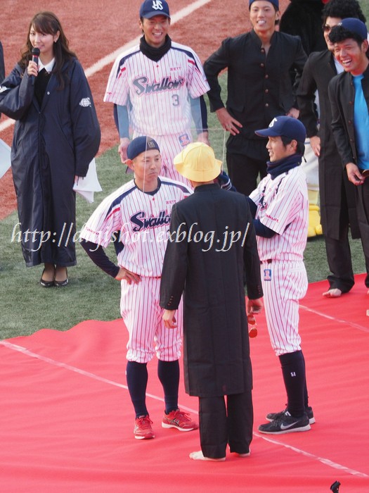 ヤクルトファン感 罰ゲームは透明アクリル板越しのキス Out Of Focus Baseballフォトブログ 19年終了 ヤクルトファン感 罰ゲームは透明アクリル板越しのキス Out Of Focus Baseballフォトブログ 19年終了