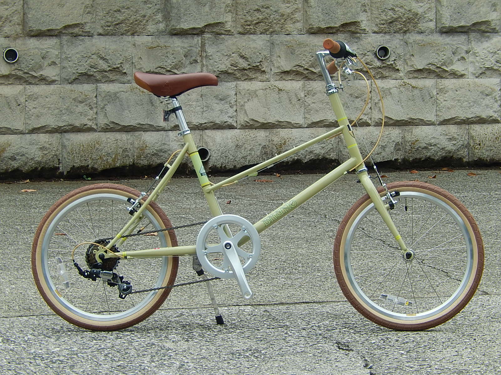 11月28日 渋谷 原宿 の自転車屋 FLAME bike前です_e0188759_13165876.jpg