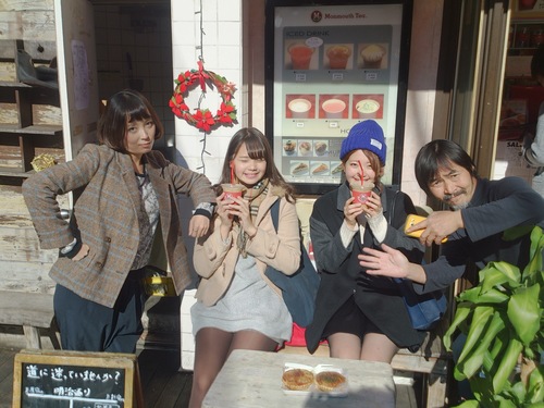 『モンマスティーは花盛り』_a0075684_05613.jpg